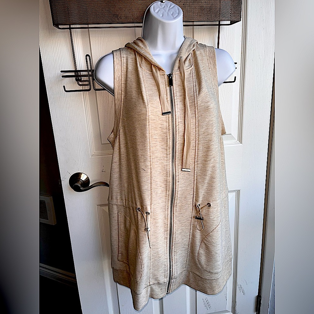 LIKE NEW Sleeveless Zip-up Hoodie, L